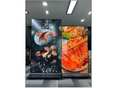 动态视觉革命：LCD海报屏重构信息传播空间